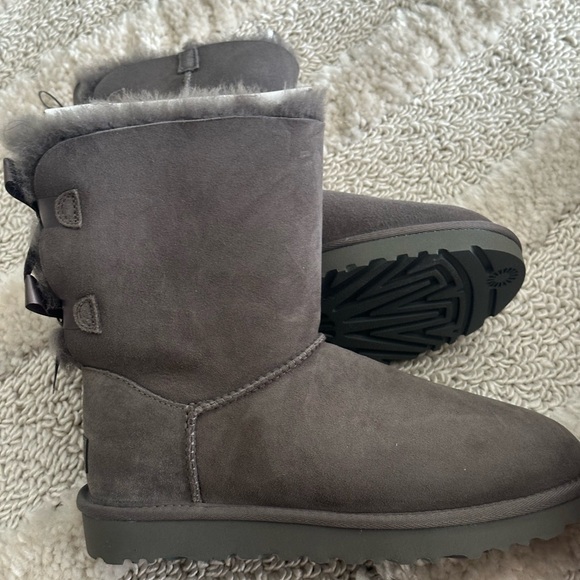 UGG Bailey Bow II Boots - Grey - Picture 8 of 8